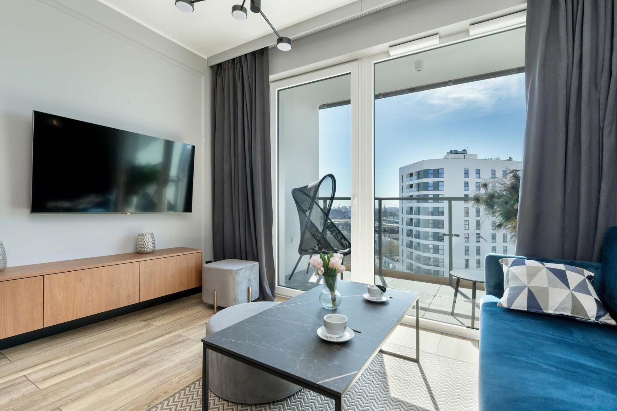 Prestigious With Parking In By Renters Apartament